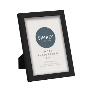 Simply Everyday 5 X 7" Block Frames 3pk - Black 4 Simply Everyday 5 X 7" Block Frames 3pk - Black - Image 2