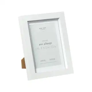 B&M New York Box Photo Frame - 4 X 6" - White 3 B&M New York Box Photo Frame - 4 X 6" - White